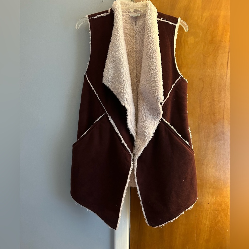 Lularoe Faux Shearling Vest - small
